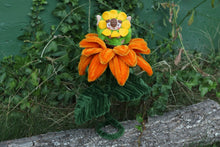 Cargar imagen en el visor de la galería, Chibitroll girasol con girasol
