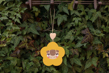 Cargar imagen en el visor de la galería, Troll floral pintado a mano en madera para colgar