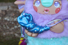 Cargar imagen en el visor de la galería, Mertroll con caracola