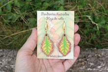 Cargar imagen en el visor de la galería, Pendientes hoja de roble de madera