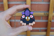 Cargar imagen en el visor de la galería, Colgante "Planchetroll" morado