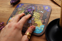 Cargar imagen en el visor de la galería, Ouija de madera