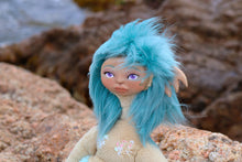 Cargar imagen en el visor de la galería, Artdoll articulada de Yara, la sirena (OOAK)