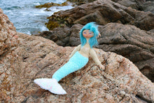 Cargar imagen en el visor de la galería, Artdoll articulada de Yara, la sirena (OOAK)