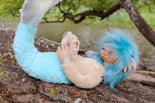 Cargar imagen en el visor de la galería, Artdoll articulada de Yara, la sirena (OOAK)