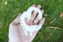 Cargar imagen en el visor de la galería, Carabiner Fujur (La historia Interminable)

