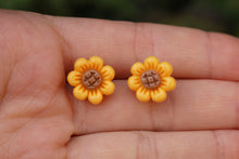 Load image into Gallery viewer, “Sunflowers” ​​Earrings
