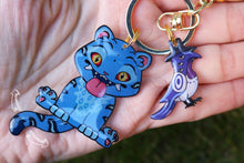 Load image into Gallery viewer, Llavero Derpy y Sussie de las guerreras K-pop péndulo
