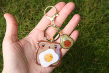 Cargar imagen en el visor de la galería, Llavero tostada con huevo spinner
