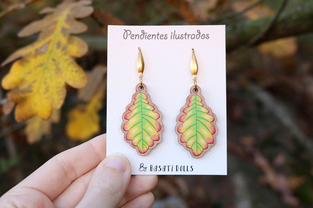 Pendientes hojas de roble de madera