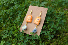 Load image into Gallery viewer, Cookie bear earrings with tea
