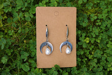 Load image into Gallery viewer, Silver moon earrings
