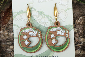 Pendientes lirio del valle de madera