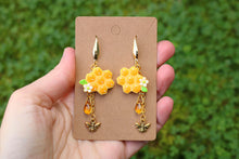 Load image into Gallery viewer, Honeyed earrings
