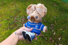 Load image into Gallery viewer, Ratón de peluche de Ravenclaw
