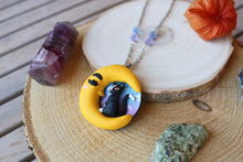 Load image into Gallery viewer, &quot;Moon and cat&quot; necklace
