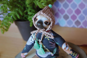 Crochet elf hat for 1/6 size dolls (Mani bjd sloths, azone...)